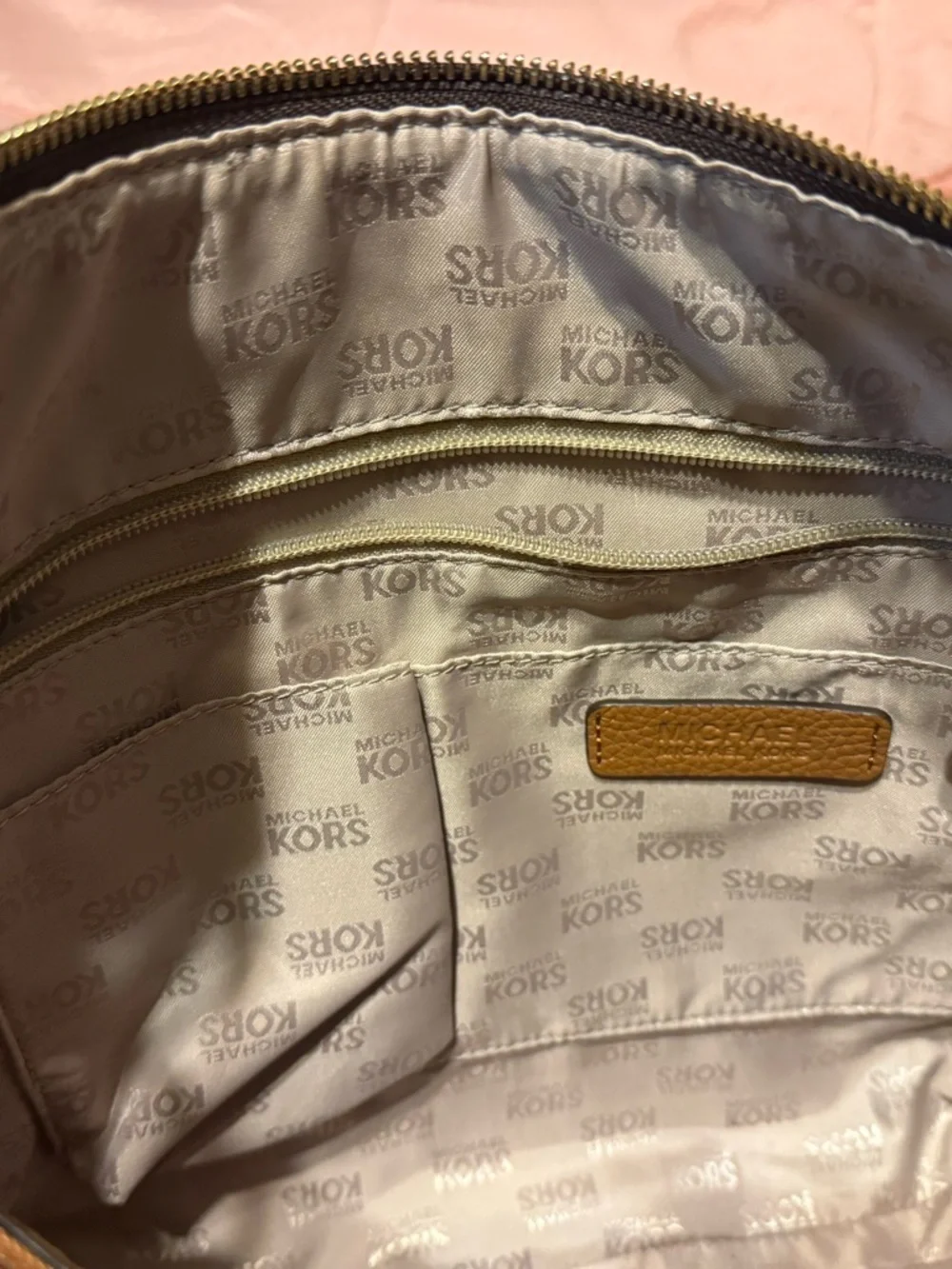 Michael Kors Anita Convertible Shoulder Bag. - Picture 10 of 15